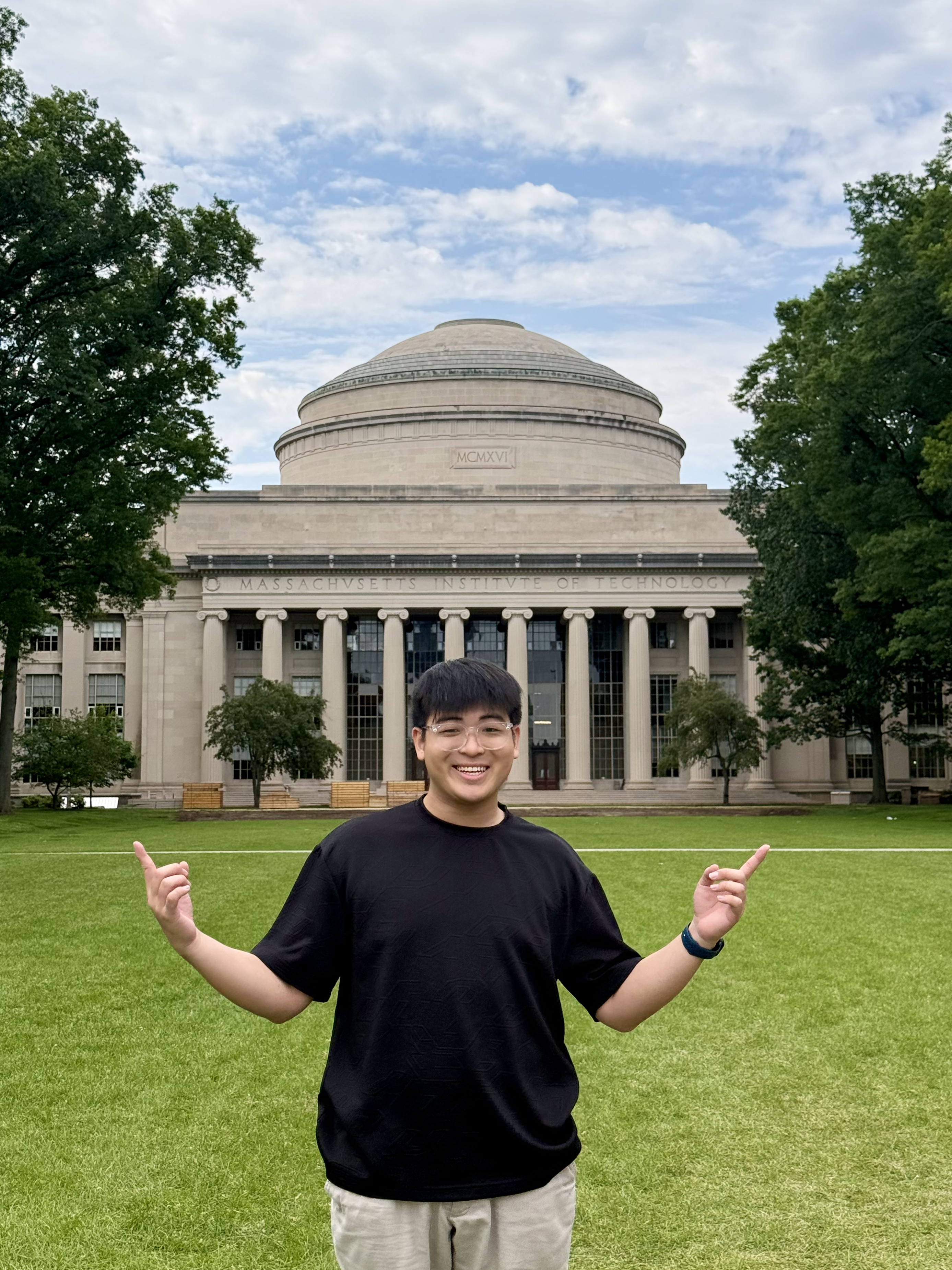 Portrait of Scott Cheng